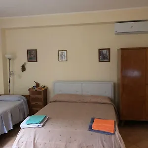 cozy-apartment-by-the-sea.sicilyhotelsitaly.net/